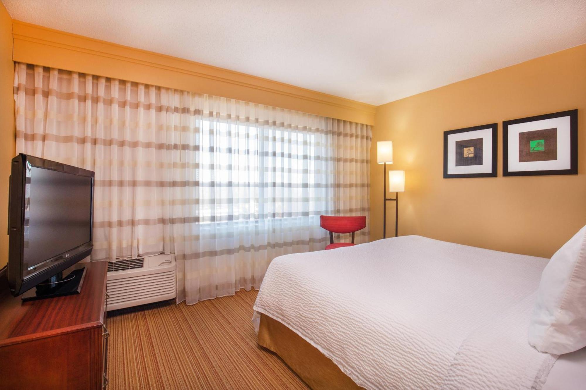 Courtyard Hartford Hotel